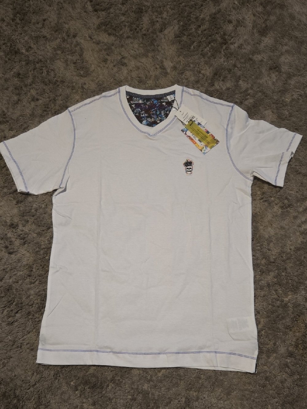 Robert Graham Classic Fit Damen White Short Sleeve V-Neck